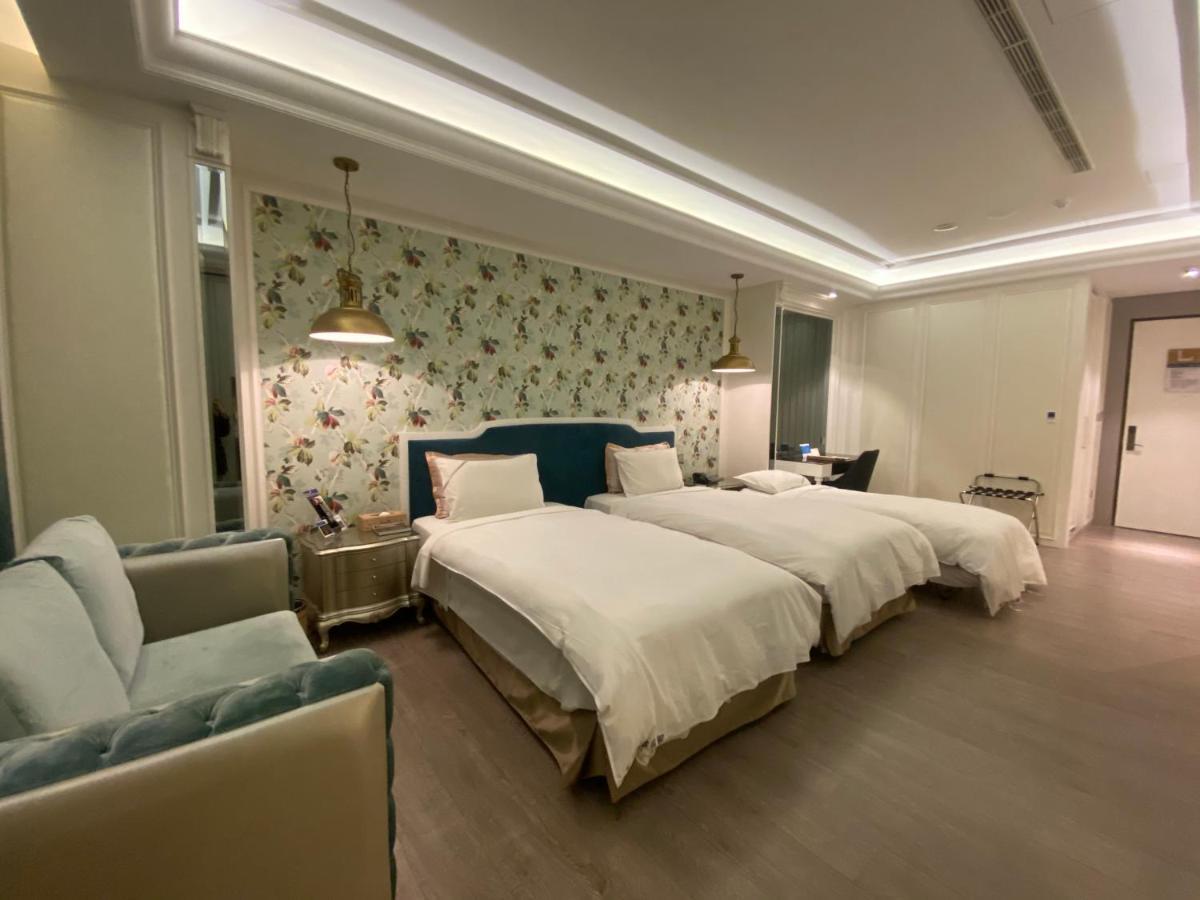 U-Her Hotel Taichung Exterior foto
