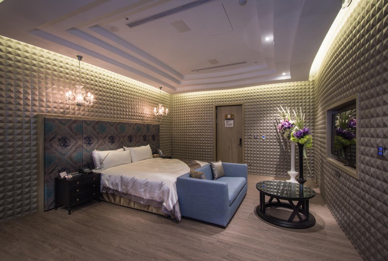 U-Her Hotel Taichung Exterior foto