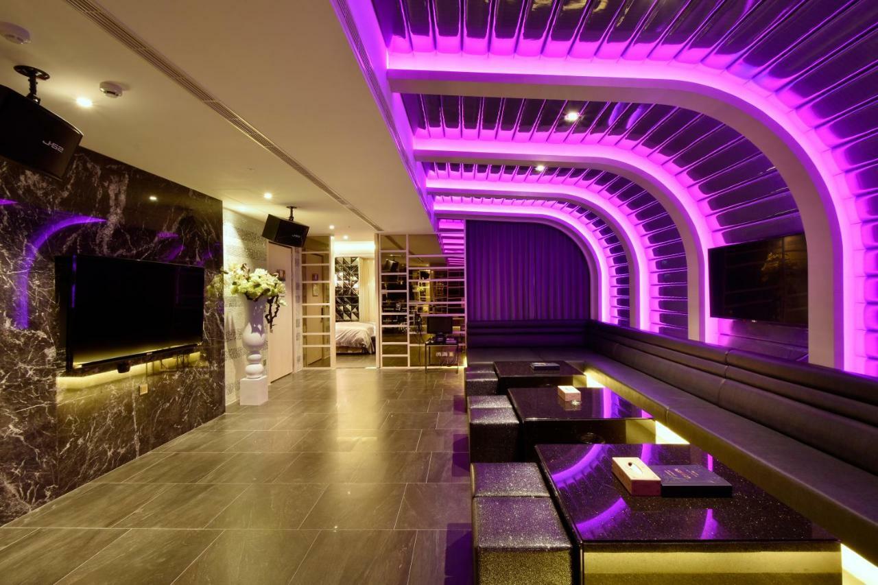 U-Her Hotel Taichung Exterior foto